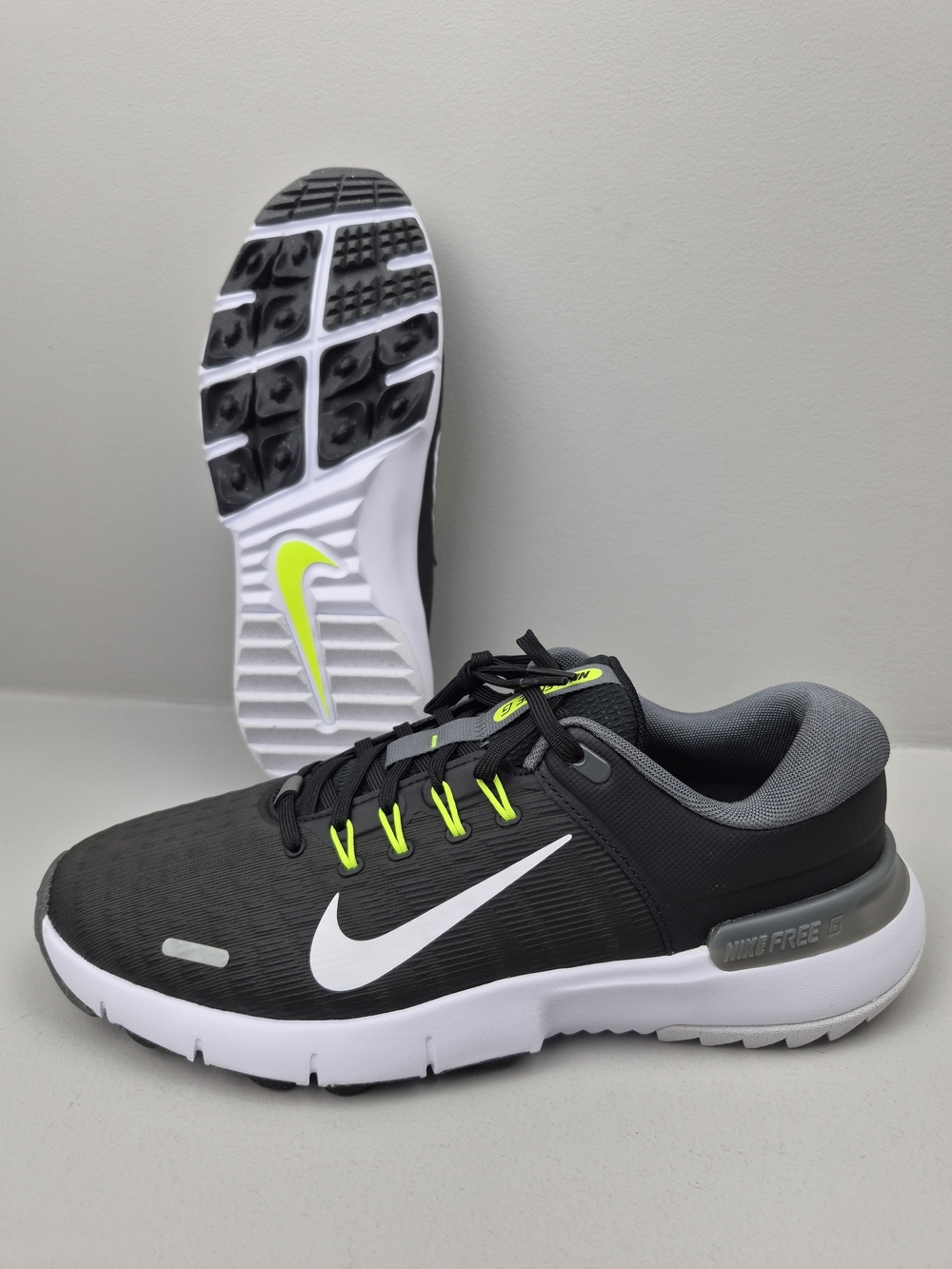 Nike Men’s  10 Free NN Golf Shoe Spikeless WIDE Black Iron Grey Volt FQ7875-001